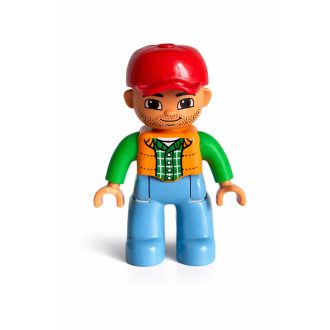 Lego Duplo piros sapkás férfi figura